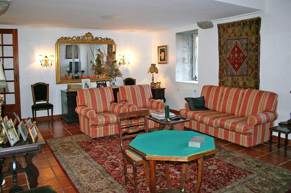 Casa Dos Assentos De Quintiaes